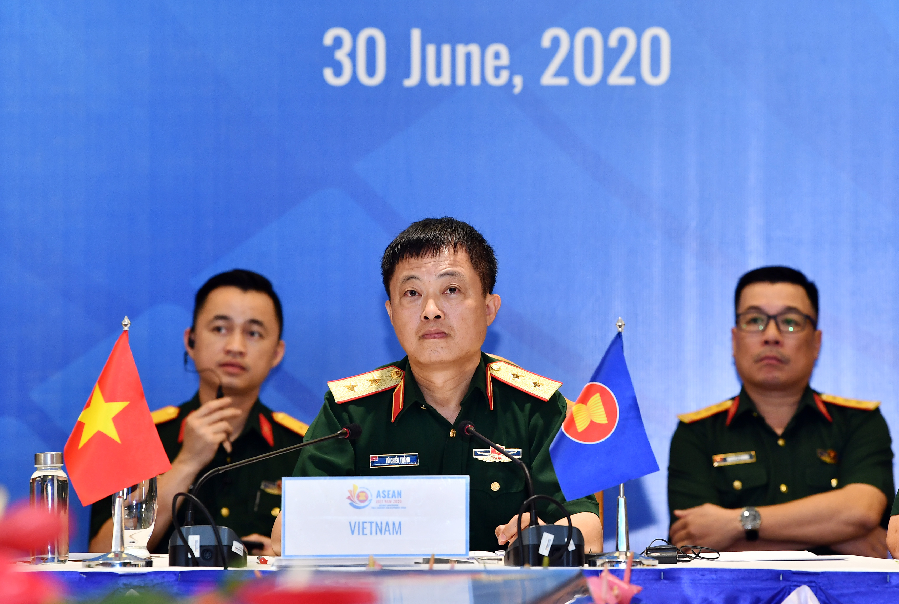 Hội nghị trực tuyến Nhóm làm việc Quan chức Quốc phòng cấp cao ASEAN mở rộng

